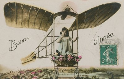 Tarjeta de felicitación de Año Nuevo de una niña en un avión (foto coloreada a mano) de French Photographer