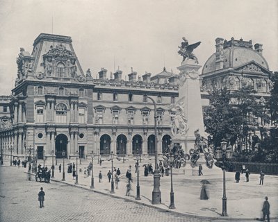 París: Monumento a Gambetta en el Patio del Louvre de French Photographer