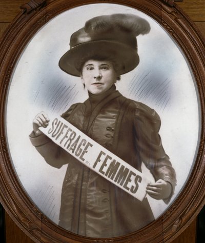 Retrato de Hubertine Auclerc (1848-1914) (foto coloreada a mano) de French Photographer