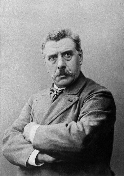 Retrato de Jean Joseph Alexandre Falguiere (1831-1900), profesor de escultura en la Escuela de Bellas Artes de París. de French Photographer