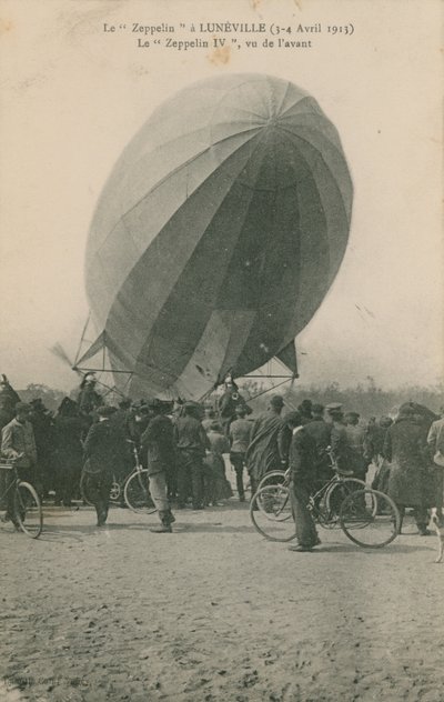 Postal de un Zeppelin en Luneville, enviada en 1913 de French Photographer