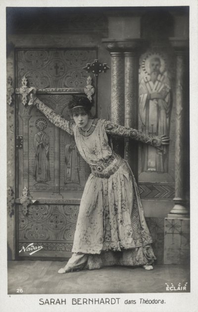 Sarah Bernhardt como Emperatriz Teodora de French Photographer