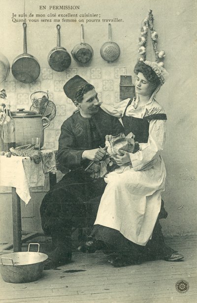 Sirvienta sentada en las rodillas de un hombre en la cocina de French Photographer