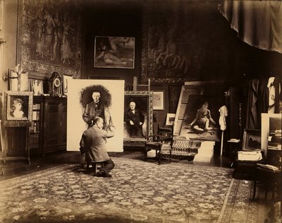 Estudio del pintor Leon Bonnat, c.1890 de French Photographer