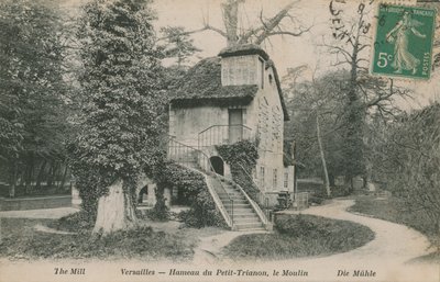 El molino en Hameau de la reine, un retiro rústico construido para María Antonieta en el parque del Château de Versailles cerca del Petit Trianon de French Photographer