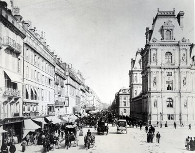 La rue de Rivoli y el nuevo Hotel de Ville, c.1882 de French Photographer