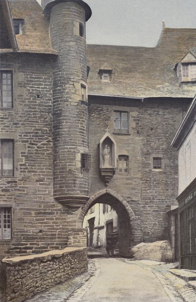Uzerche, Vieja Puerta de la ciudad, Lado de la entrada de French Photographer