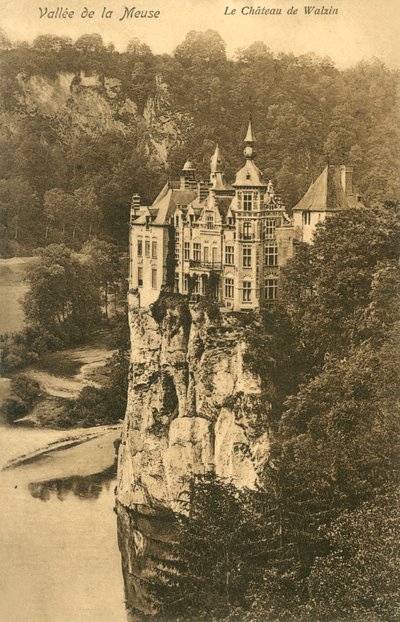 Valle Del Mosa, El Castillo De Walzin de French Photographer