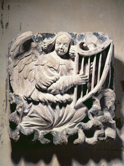 Ángel músico tocando el arpa (bajorrelieve) de French School
