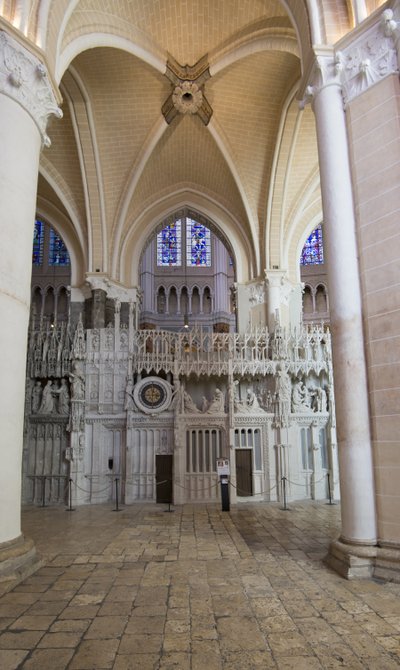 Reloj astronómico de la catedral de Chartres ubicado en el coro de French School