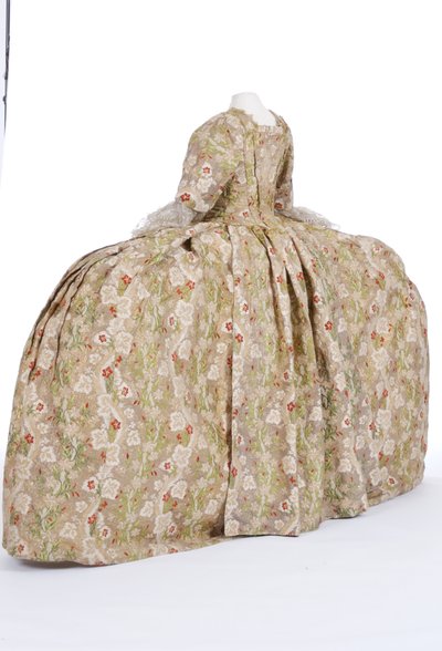 Vista trasera de un vestido de corte, 1760s de French School