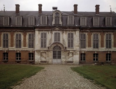 Arquitectura barroca: fachada del Hotel des Rams (siglo XVII), Abbeville, Somme (80) de French School