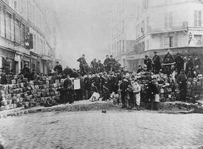 Barricada en la entrada del Faubourg du Temple, París, durante la Comuna, 18 de marzo de 1871 de French School