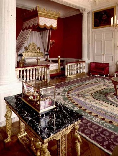 Dormitorio de la emperatriz María Luisa en el Gran Trianón de French School