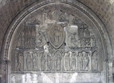 Cristo con dos ángeles y escenas de la vida de San Esteban, de la puerta norte de French School