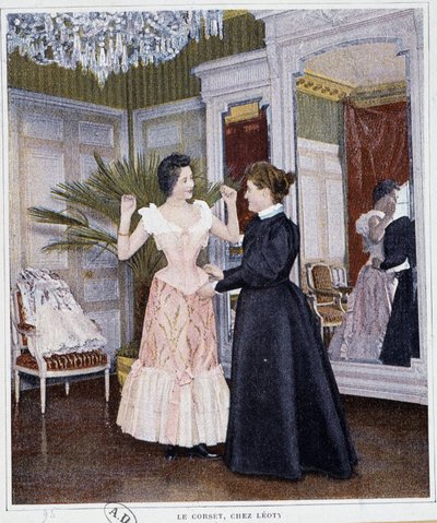 Sesión de ajuste de corsé en Léo de French School
