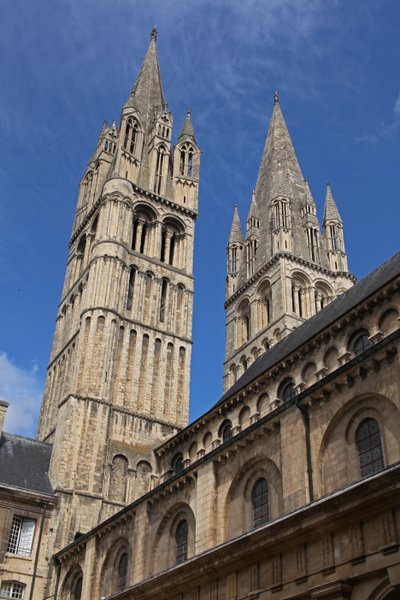 Representación de una vista de las torres occidentales de French School