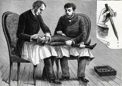 Doctores examinando los ojos de un niño e inyectando gotas para los ojos (grabado) 1888 de French School