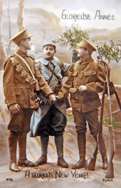 Glorieuse Année - postal francesa de la Primera Guerra Mundial posada en estudio de French School