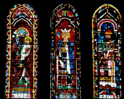 Arte gótico: Santa Ana la Mayor, Salomón y Aarón. Lancetas bajo la Rosácea del Norte (llamada Rosácea de la Virgen, circa 1235) de la Catedral de Notre Dame de Chartres (Eure et Loir). de French School