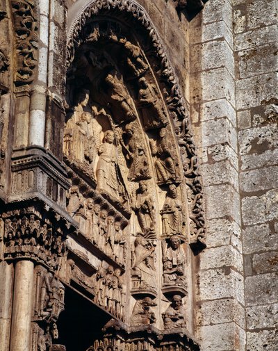 Arte Gótico: detalle del tímpano del portal real de la Basílica de Notre Dame de Chartres de French School