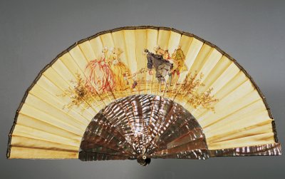 Abanico de mano que representa Reverencia, por E De Beaumont, acuarela sobre seda y nácar creado por Felix Alexandre, París de French School