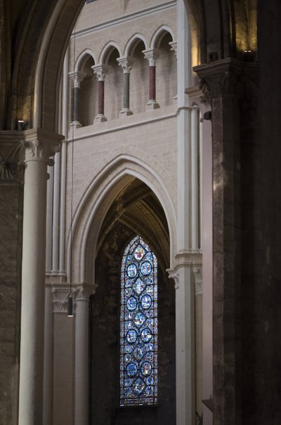Detalle interior de la catedral de Chartres de French School