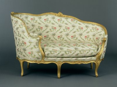 Veilleuse tallada y dorada de Luis XV, c.1750 de French School
