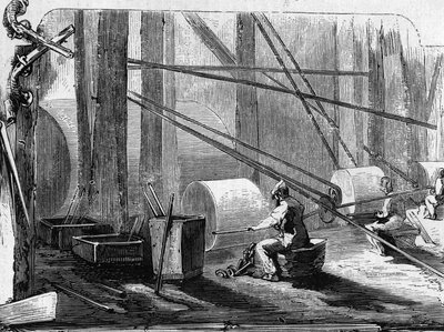 Fabricación de cañones de fusil: pulido de cilindros de hierro con ruedas de piedra. Grabado en "Le Monde Illustré" n°35 del 12 de diciembre de 1857. de French School