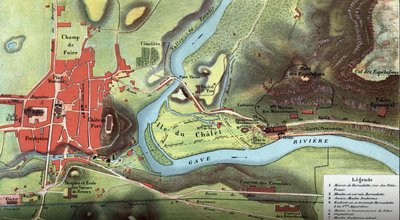 Mapa del país de Lourdes en 1877: muestra la ubicación de la casa de Bernadette Soubirous, la cueva donde habría visto a la Virgen María, así como la basílica, los conventos de las Carmelitas y Benedictinas, y el Palacio Episcopal. Altos Pirineos de French School