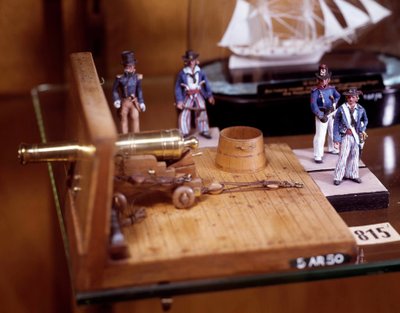 Modelo militar: soldados y un cañón de la marina francesa de French School
