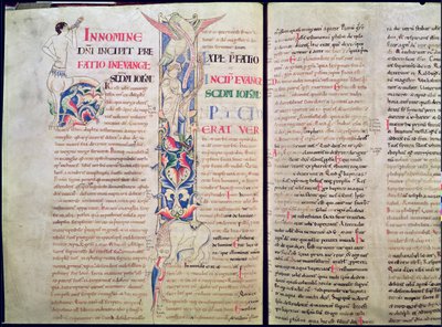 Inicial historiada H que representa a un centauro e inicial historiada I que representa al águila de San Juan silenciando al hereje Arrio, del Evangelio de San Juan, Biblia de San Etienne de French School