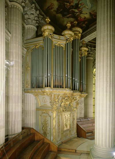 Órgano en la capilla de French School