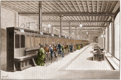 Vista general de la gran oficina telefónica (Central telefónica - estándar telefónico) en la rue Gutenberg en París, organizada para servir a 6000 suscriptores. Grabado de 1895 de French School