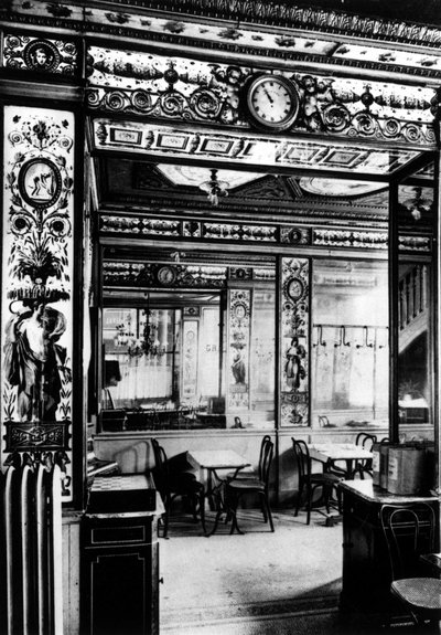 París, dentro del café, el Grand Vefour. de French School