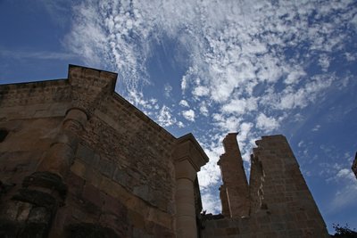 Parte del ábside poligonal de French School