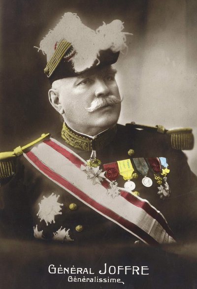 Retrato del General Joseph Joffre (1852-1931). de French School