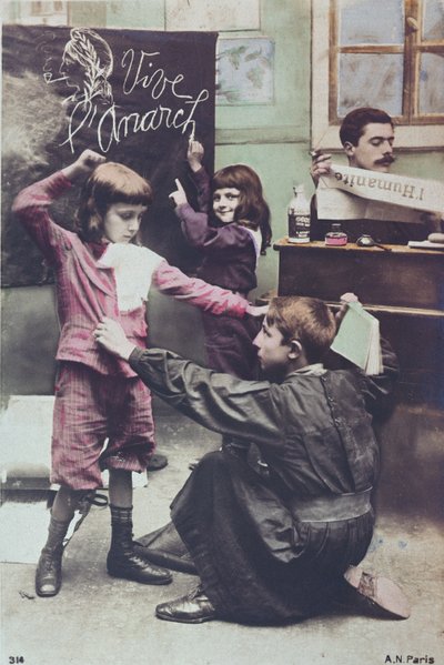 Postal criticando el sistema educativo secular, c.1910 de French School