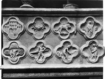 Cuatrofoilos del Profeta Ageo: el Templo reconstruido, y la Tierra seca, y cuatrofoilos con los Signos del Zodiaco y los Trabajos del Año, de la Catedral de Notre-Dame en Amiens de French School