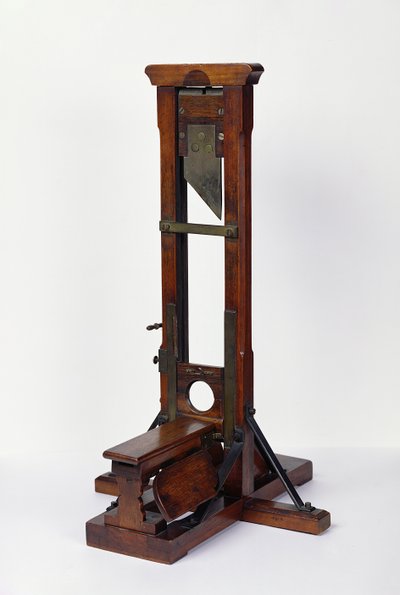 Modelo reducido de una guillotina (madera y metal) de French School