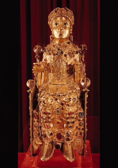 Estatua relicario de Santa Fe, c.980 (oro, plata, madera, piedras preciosas y semipreciosas) de French School