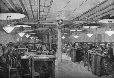 Sala de telegrafistas femeninas en la oficina central del Ministerio de Correos y Telégrafos iluminada con luz eléctrica por lámparas de arco voltaico (sistema cance), París 1883. de French School