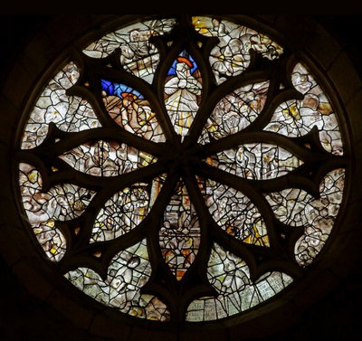 Rosetón dado por Jehan Carera de la Hasse; presenta los siete dolores de la Virgen y escenas del Nuevo Testamento de French School