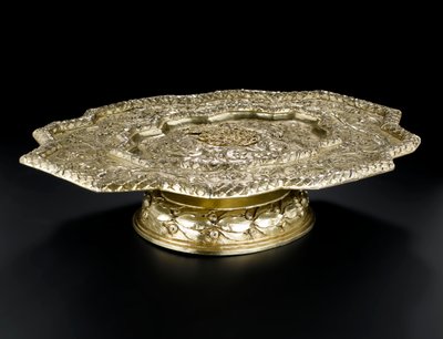Bandeja de plata dorada de contorno moldeado, del servicio de tocador Lennoxlove, propiedad de Frances Teresa Stewart, Duquesa de Richmond y Lennox: Francia, París, 1666 - 1667 de French School