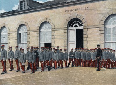 Escuela militar especial de Saint-Cyr (Saint Cyr), servicio interior: Salida del anfiteatro. de French School