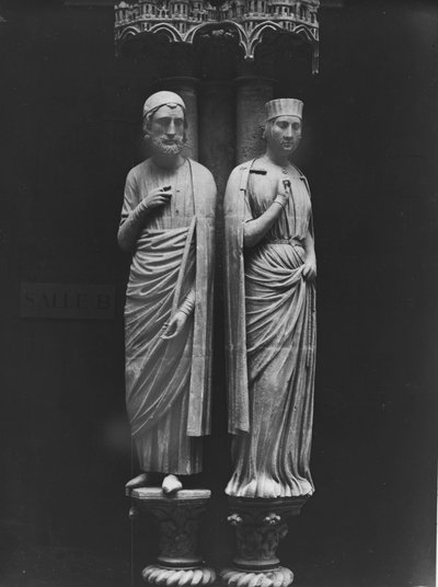 Estatuas de Philippe Hurepel, Conde de Clermont, y su esposa Mahaut, Condesa de Boulogne y de Dammartin, figuras de jamba del Portal Norte, c.1230 de French School
