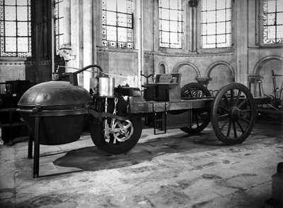 Coche a vapor inventado por Nicolas Joseph Cugnot (1725-1804), 1771 de French School