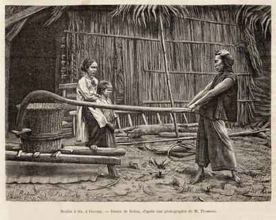 El molino de arroz, frente a la casa de un agricultor en Gocong, grabado según un dibujo de Robin ilustrando el viaje a Cochinchina, por el Doctor Morice, en 1872, publicado en “Le tour du monde” 1875, editado por Edouard Charton, edición Hachette, París.  de French School