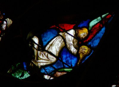 La ventana rosa oeste que representa una escena del Libro de Apocalipsis: el sexto ángel derrama su copa sobre el Éufrates (16:12) de French School