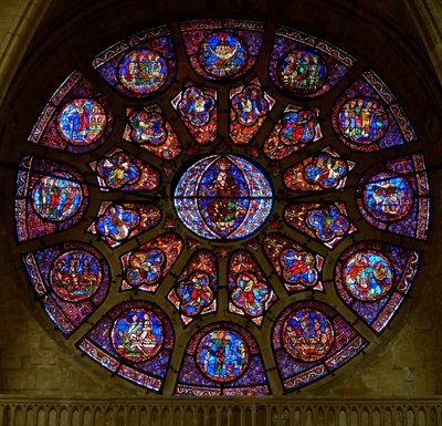 La ventana de la rosa oeste, que representa el Juicio Final (ventana de rosa - interna) de French School